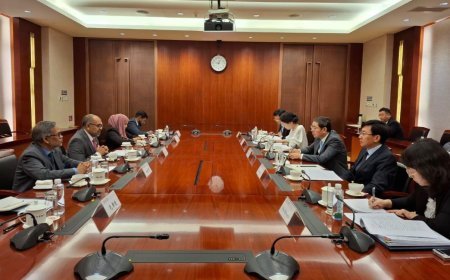 Finance Minister Moosa Zameer Meets with China Development Bank to Strengthen Financial Cooperation