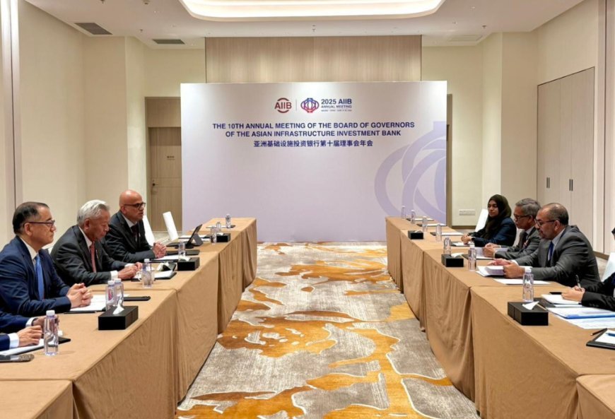 Finance Minister Moosa Zameer Meets AIIB President to Strengthen Development Cooperation
