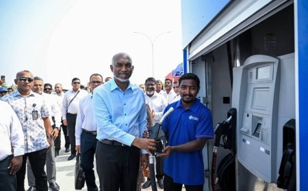President Dr. Mohamed Muizzu Inaugurates New Modular Fuel Station in R. Dhuvaafaru, Boosting Affordable Fuel Access for Fishermen