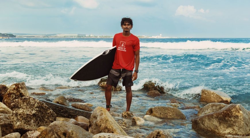 Bank of Maldives Awards Sports Scholarship to Surfer Sayyid Salahudin, Supporting His Journey to International Competition