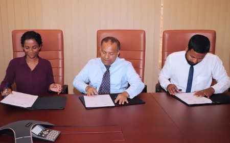 Maldives Islamic Bank Signs MoU With Soneva Namoona to Support Sustainable Waste Management Project in R. Fainu