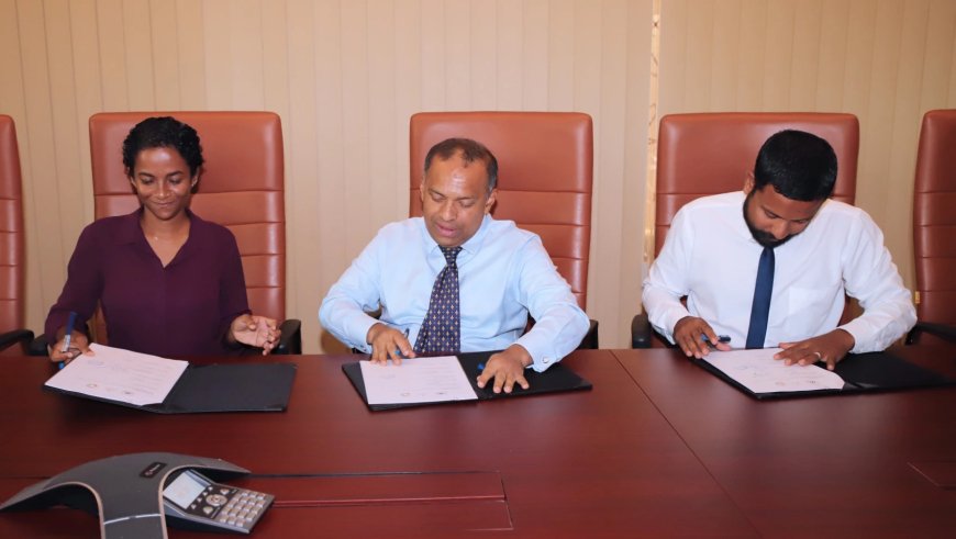 Maldives Islamic Bank Signs MoU With Soneva Namoona to Support Sustainable Waste Management Project in R. Fainu